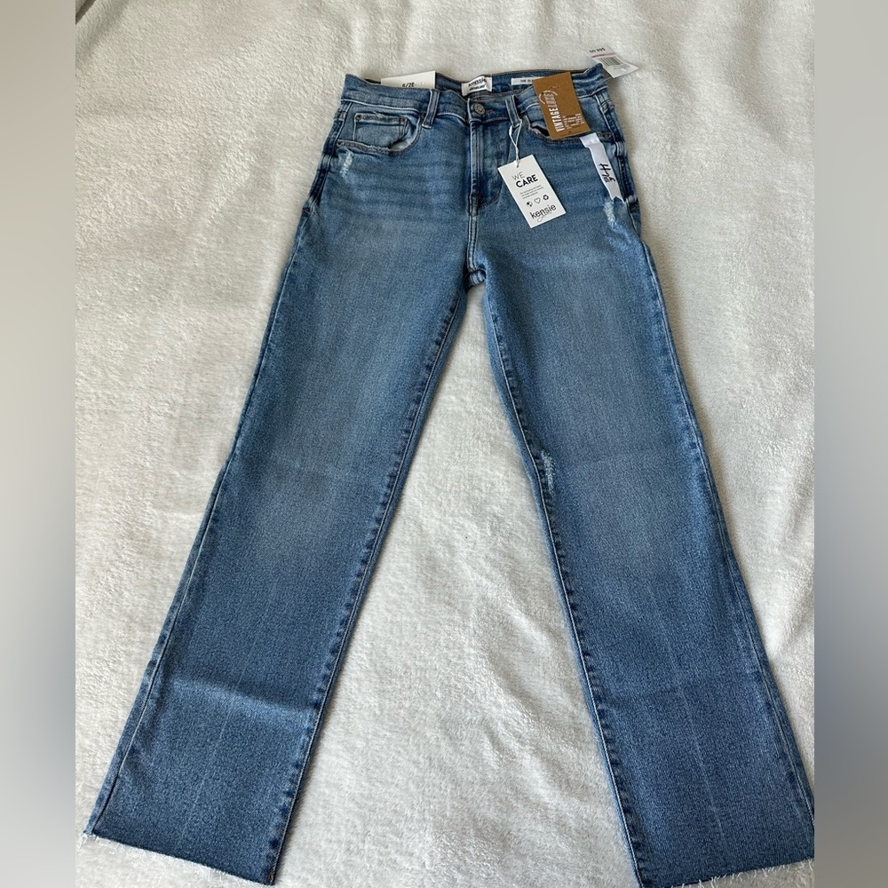 NWT Kensie Size 6/28 Jeans